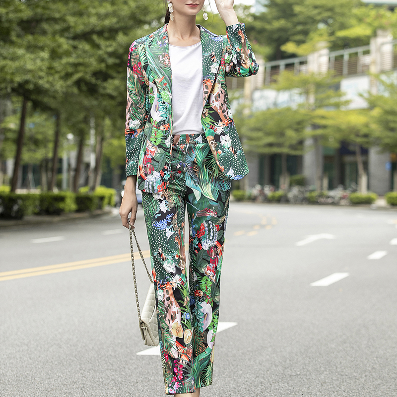 New Autumn Retro-sexy Impression with Long-sleeve Neckline Foreign Tongue Thin Temperament Cut Down Suit Pants Dayb, Multiple
New Autumn Retro-sexy Impression with Long-sleeve Neckline Foreign Tongue Thin Temperament Cut Down Suit Pants Dayb, Multiple