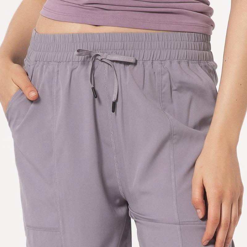 1 PC Comfortable Women's Tracksuit Leggings Yoga Pants Sportswear Gym Clothing Running Fitness Female High Quality Trousers, Black
1 PC Comfortable Women's Tracksuit Leggings Yoga Pants Sportswear Gym Clothing Running Fitness Female High Quality Trousers, Black