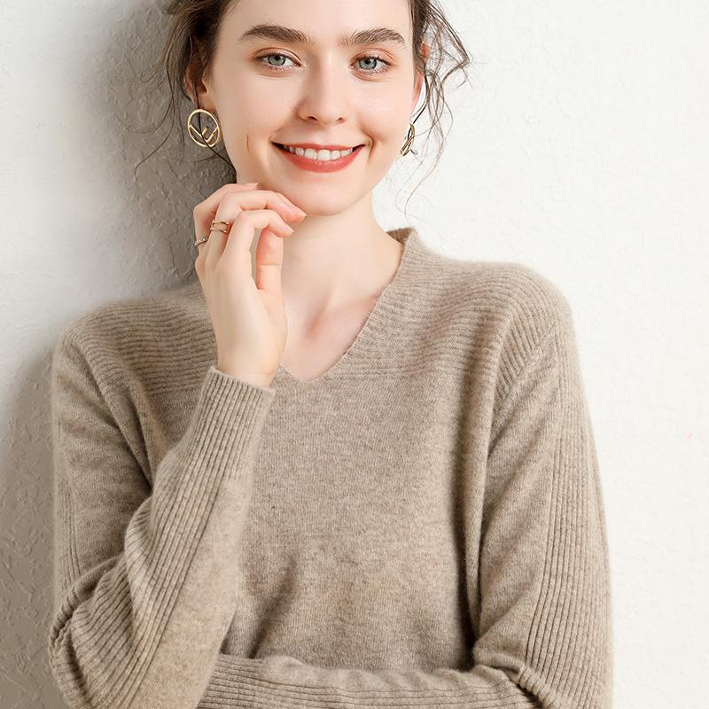 High Quality 100% Cashmere Sweater Women Winter V-Neck Warm Pullover Solid Knitted Top Autumn Female Girl Clothes 6Colors Jumper, Black
High Quality 100% Cashmere Sweater Women Winter V-Neck Warm Pullover Solid Knitted Top Autumn Female Girl Clothes 6Colors Jumper, Black