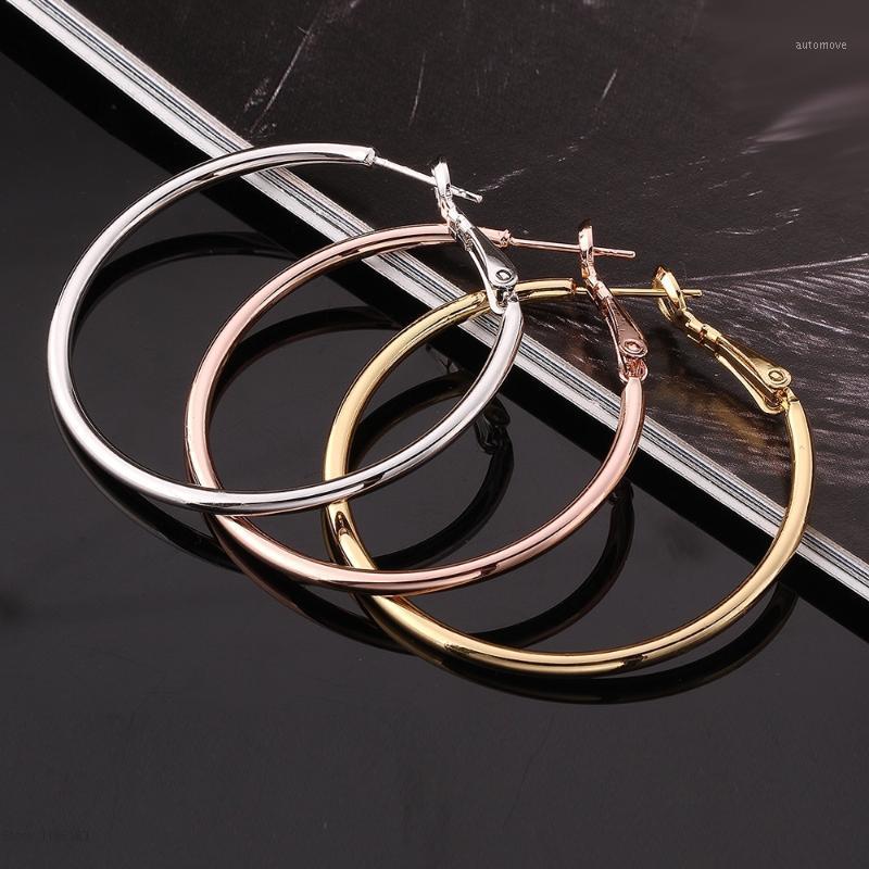 Women Silver/Gold/Rose Gold Color Large Hoop Earring Round Circle Loop Gifts Simple Silver Hoop Earring Brincos de Prata1
Women Silver/Gold/Rose Gold Color Large Hoop Earring Round Circle Loop Gifts Simple Silver Hoop Earring Brincos de Prata1