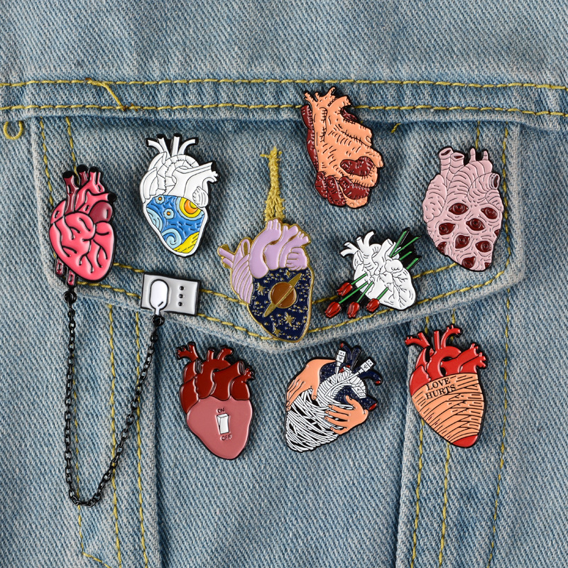 European Whale Alloy Heart Brooches Cartoon Chain Rose Enamel Love Badge Pins For Women Men Bag Clothing Pin Accessories Wholesale
European Whale Alloy Heart Brooches Cartoon Chain Rose Enamel Love Badge Pins For Women Men Bag Clothing Pin Accessories Wholesale