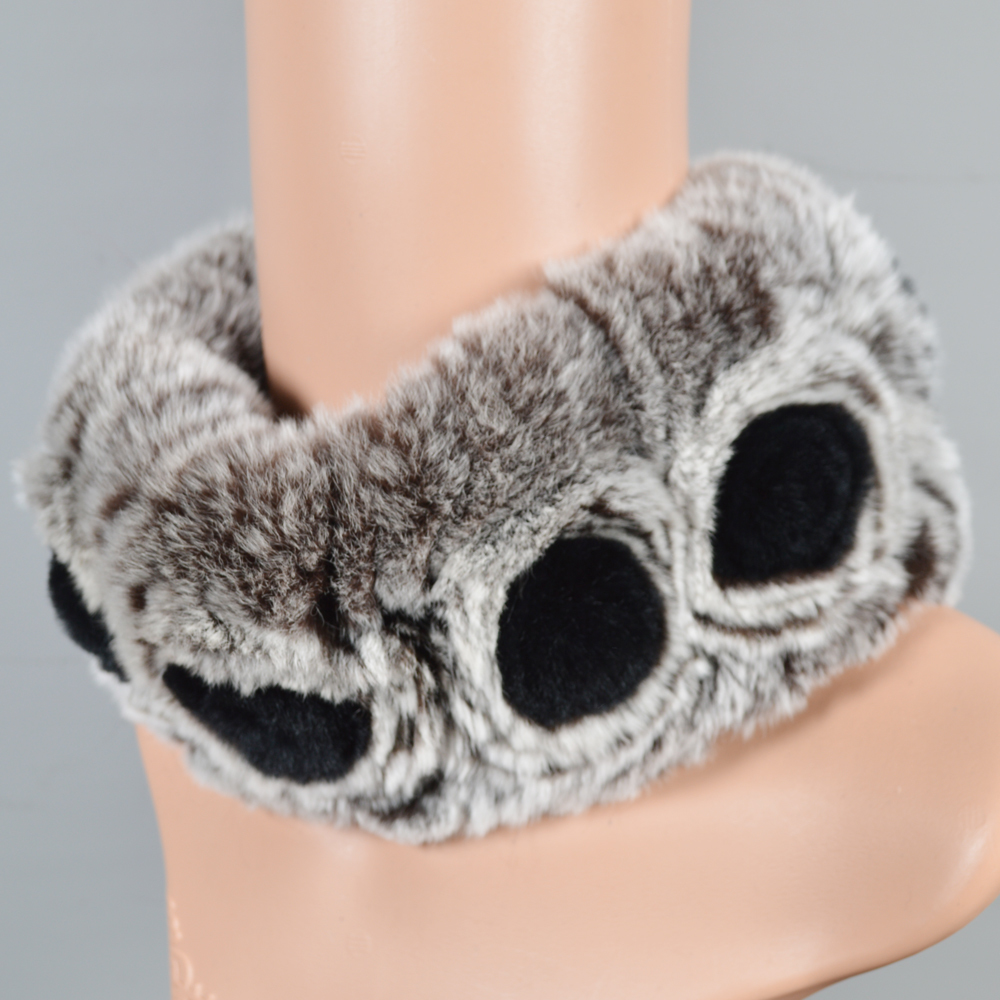 Novas mulheres cachecol curto estilo de malha flores real rex neckerchief genuno coelho pele anel
Novas mulheres cachecol curto estilo de malha flores real rex neckerchief genuno coelho pele anel