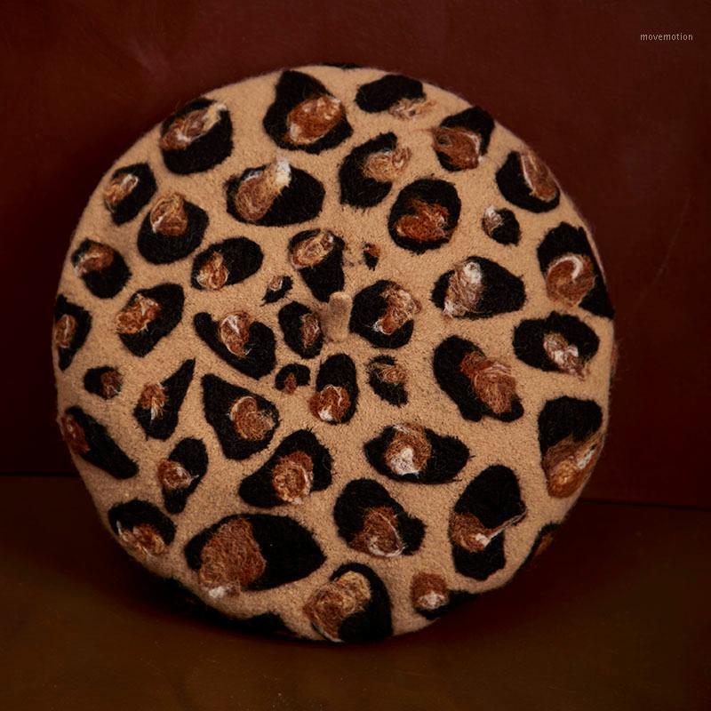 Checking carpet leopard painter sexy lady go out shopping street snap beret in the fall and winter of cap1, Camel
Checking carpet leopard painter sexy lady go out shopping street snap beret in the fall and winter of cap1, Camel