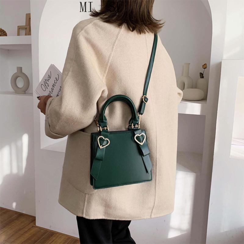 Fashion Pu Leather Women's Handbag Large Capacity Solid Crossbody Bags Shoulder Messenger Bag Design Casual Flap Tote Bags, Black
Fashion Pu Leather Women's Handbag Large Capacity Solid Crossbody Bags Shoulder Messenger Bag Design Casual Flap Tote Bags, Black