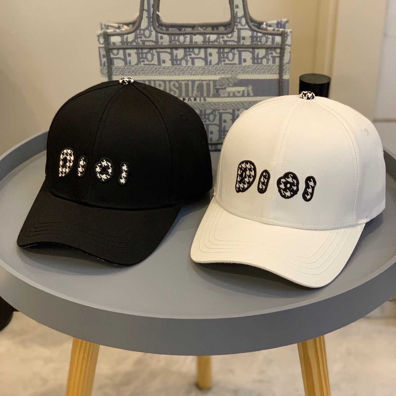 Correct version of d family cap fashion casual single baseball cap men's and women's outdoor sun hat men's and women's0, Blue;gray
Correct version of d family cap fashion casual single baseball cap men's and women's outdoor sun hat men's and women's0, Blue;gray