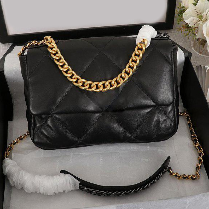 wlls10 New Women Fashion Lambskin Bag Gold Silver Tone Chain Crossbody Bags Genuine Leather Quilted Female Bag 26CM 30CM jesse231 newbag999, Red
wlls10 New Women Fashion Lambskin Bag Gold Silver Tone Chain Crossbody Bags Genuine Leather Quilted Female Bag 26CM 30CM jesse231 newbag999, Red
