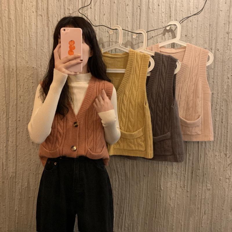ICHOIX 2021 Autum New Arrivals Korean Style Four Colors Top Twist V-Neck Knitted Pocket Vest, Brown
ICHOIX 2021 Autum New Arrivals Korean Style Four Colors Top Twist V-Neck Knitted Pocket Vest, Brown