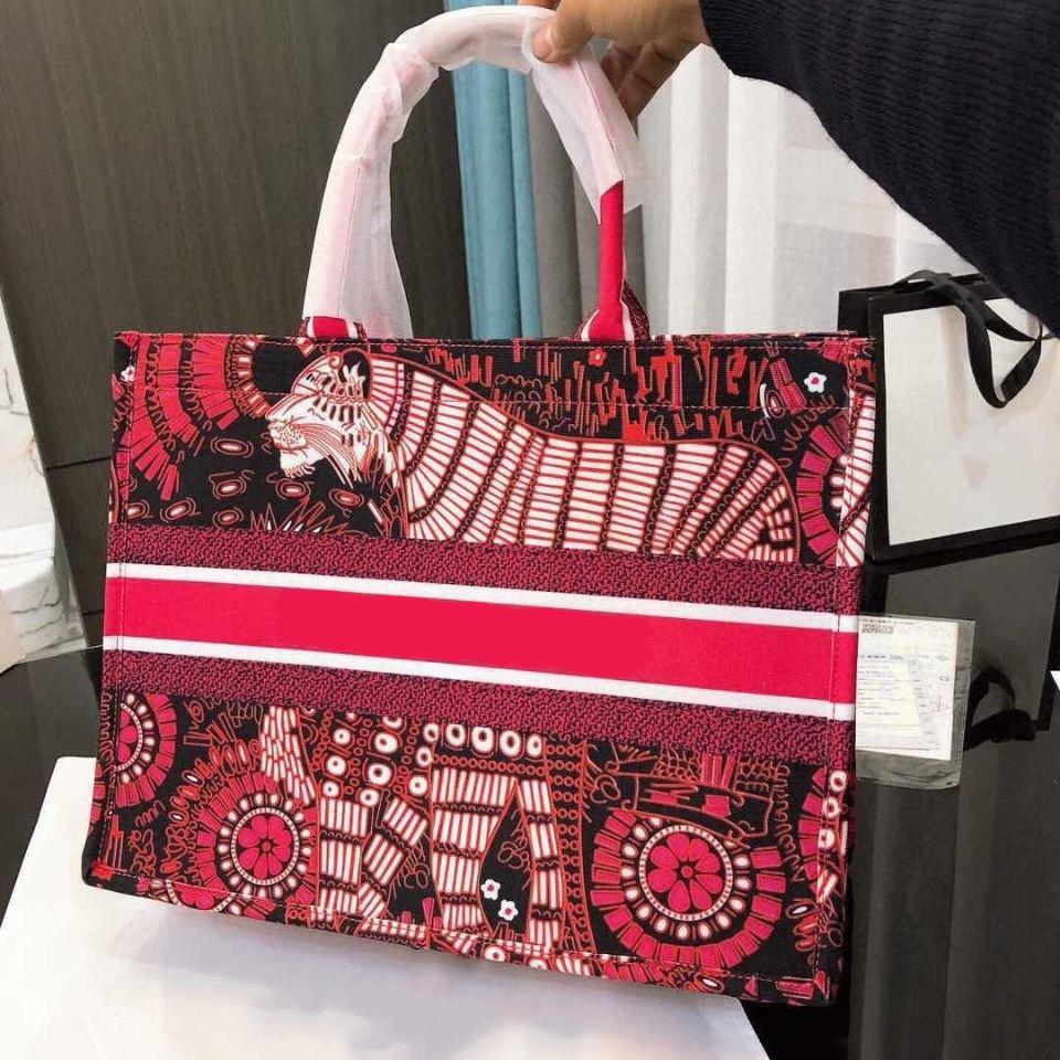 Portable storage bag Shopping Totes Bags Canvas Embroidery Multicolor Pattern Wallet Classic Women Fashiong Bags, No.1
Portable storage bag Shopping Totes Bags Canvas Embroidery Multicolor Pattern Wallet Classic Women Fashiong Bags, No.1