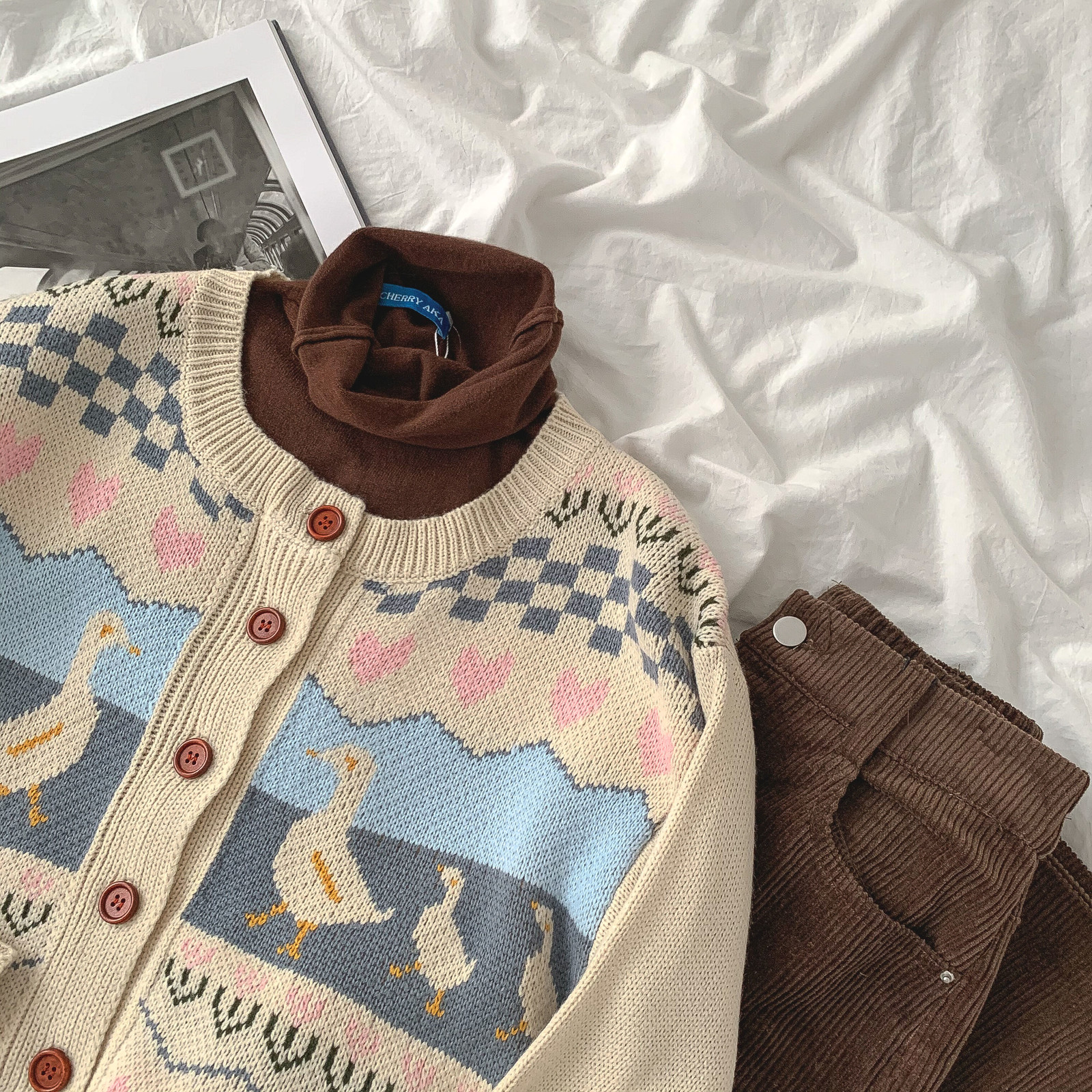 Gagarich Women Thick Sweater Ins Casual New Autumn Female Fashion Loose O-neck Long Sleeve Wear Cardigans 201221