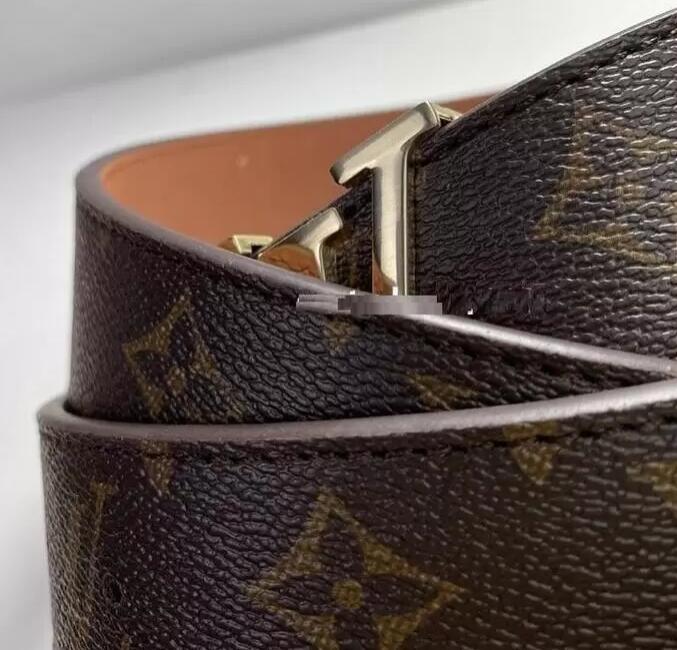 20 color Luxury Designer Belts Men Women Belts of Mens and Women Belt with Fashion Big Buckle Real Leather Top High QualityWith box
20 color Luxury Designer Belts Men Women Belts of Mens and Women Belt with Fashion Big Buckle Real Leather Top High QualityWith box