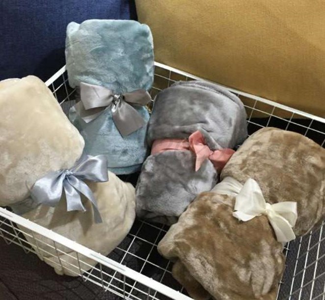 2019 latest 70*100cm, 20 style original single blanket thickening mesh flannel office children's towel blanket knee blanket car carpet
2019 latest 70*100cm, 20 style original single blanket thickening mesh flannel office children's towel blanket knee blanket car carpet