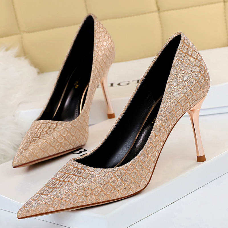 Female Fashions 2021 Glitter 8.5cm High Nightclub Bombs Serpentine Bling Stiletto Wedding Heels Scarpins Prom Shoes W7kp, Gold
Female Fashions 2021 Glitter 8.5cm High Nightclub Bombs Serpentine Bling Stiletto Wedding Heels Scarpins Prom Shoes W7kp, Gold