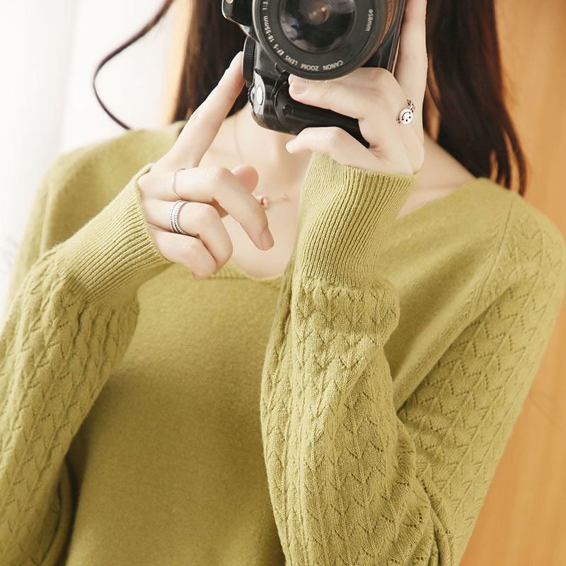 Wool Pullovers and soft cashmere elastic16color complete sleeve with neckline in v 100%, Black
Wool Pullovers and soft cashmere elastic16color complete sleeve with neckline in v 100%, Black