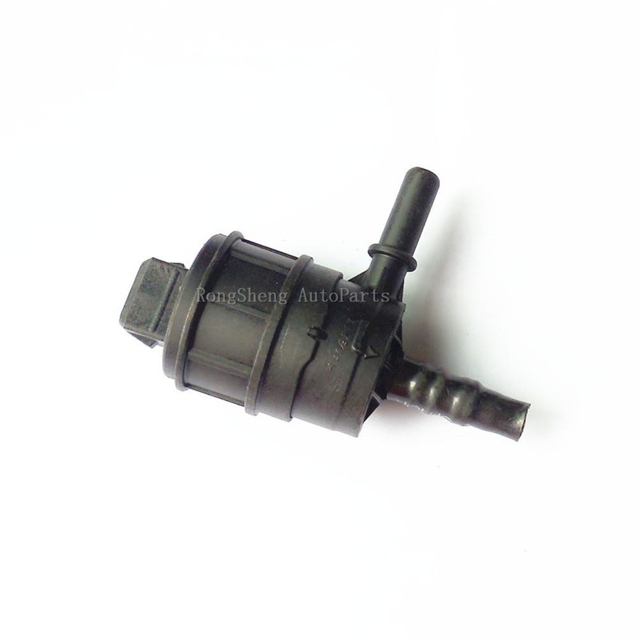 For W451 fuel EVAP steam exhaust valve ,A4514700493,A 451 470 04 93,12T033F