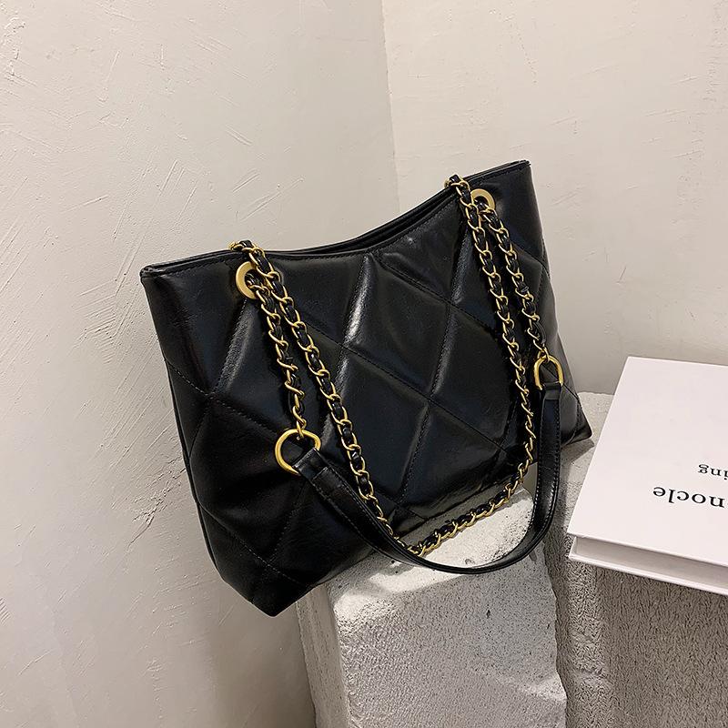 Ladies Large Capacity PU Leather Handbags 2021 New Trendy Fashion One Shoulder Underarm Bag High Quality Chain Messenger Bag, Black
Ladies Large Capacity PU Leather Handbags 2021 New Trendy Fashion One Shoulder Underarm Bag High Quality Chain Messenger Bag, Black