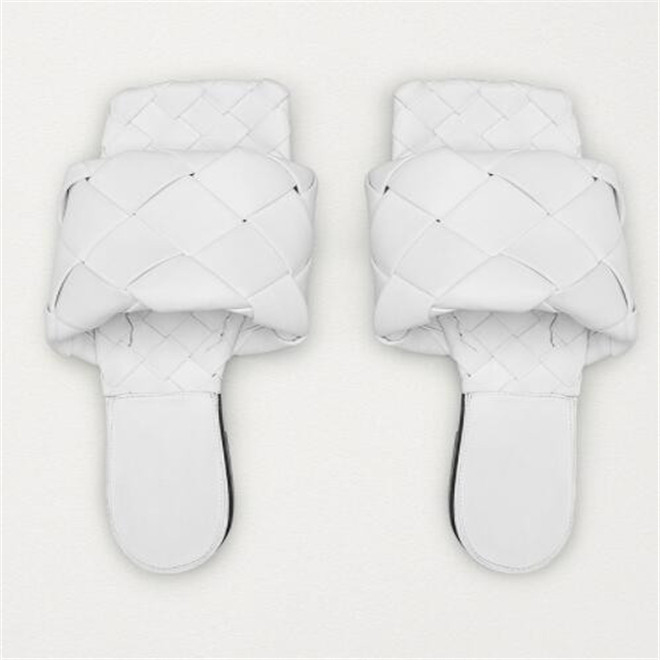 New Fashion Women's Sandals New Low-Heeled Square-Toe Slides Large Size 34-43 Open-Toe Leather Weave Slippers Summer Womens Shoes