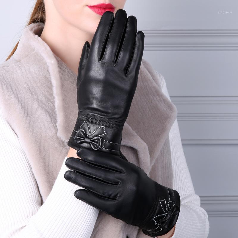 Women 100% Genuine Leather Plus Velvet Bow Black Thick Warm Gloves Female Fashion Fleece Riding Mittens Outdoor Wholesale Brand1
Women 100% Genuine Leather Plus Velvet Bow Black Thick Warm Gloves Female Fashion Fleece Riding Mittens Outdoor Wholesale Brand1