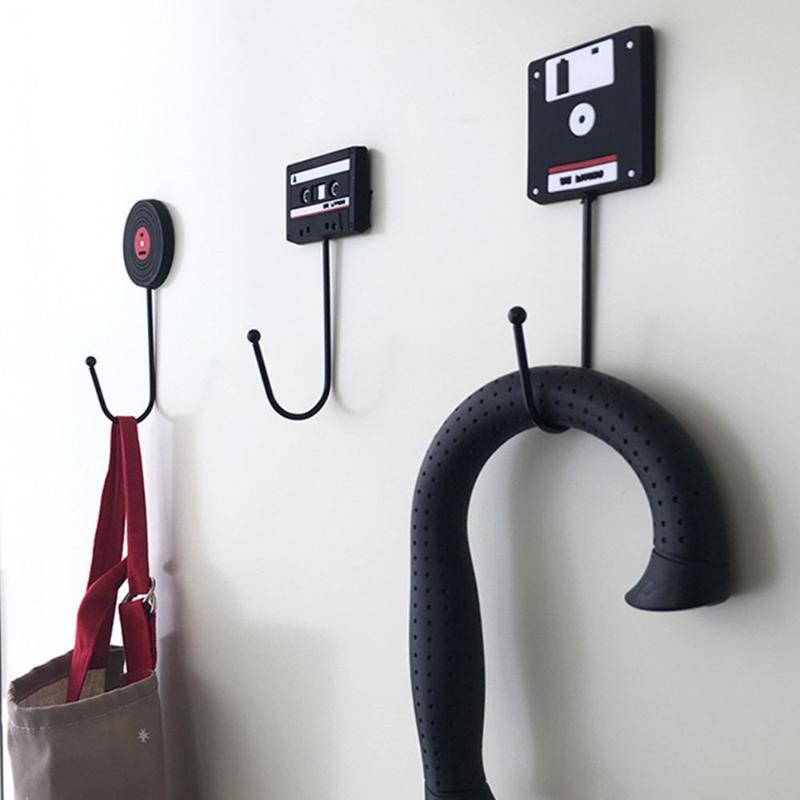 Retro Tape Disk Hanger Decorative Wall Hooks Clerk On The Wall Coat Key Holder Rack Housekeeper Minimalist Home Decoration
Retro Tape Disk Hanger Decorative Wall Hooks Clerk On The Wall Coat Key Holder Rack Housekeeper Minimalist Home Decoration