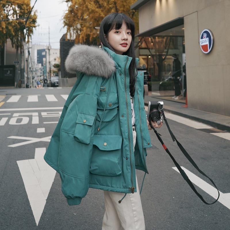 2021 New Female Korean solid color with hood collar sport thick winter parka short working clothes cotton-quilted jacket 3XB3, Khaki rabbit fur lin 
2021 New Female Korean solid color with hood collar sport thick winter parka short working clothes cotton-quilted jacket 3XB3, Khaki rabbit fur lin