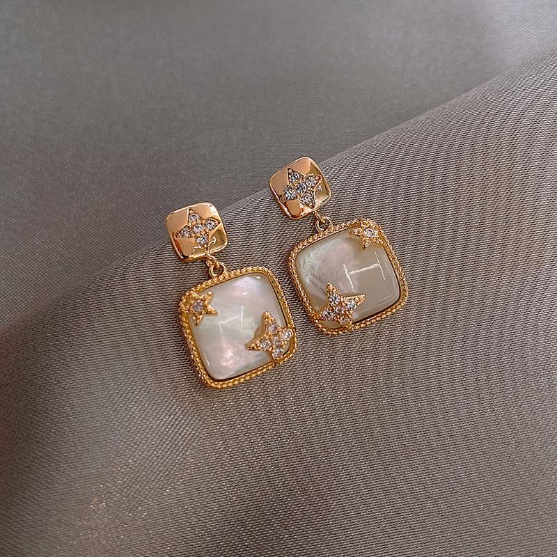 Dangle & Chandelier 2021 Korean Shiny Crystal Geometric Women Earrings Contracted Sweet Lovely Heart Fine Fashion Drop Jewelry
Dangle & Chandelier 2021 Korean Shiny Crystal Geometric Women Earrings Contracted Sweet Lovely Heart Fine Fashion Drop Jewelry