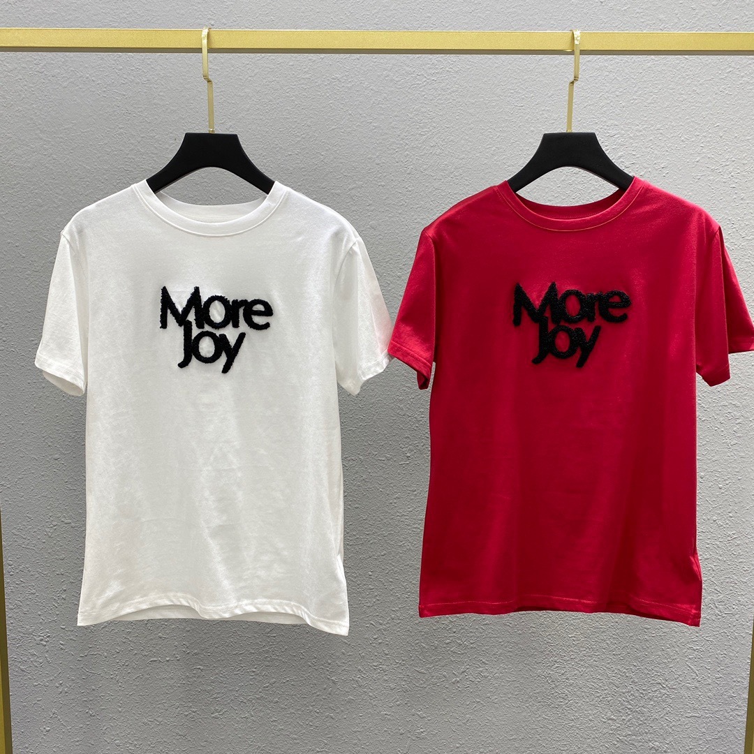 Spring and summer 2021 new letter embroidered short sleeve T-shirt women' round neck Pullover Fashion Top loose trend women' wear, Red
Spring and summer 2021 new letter embroidered short sleeve T-shirt women' round neck Pullover Fashion Top loose trend women' wear, Red