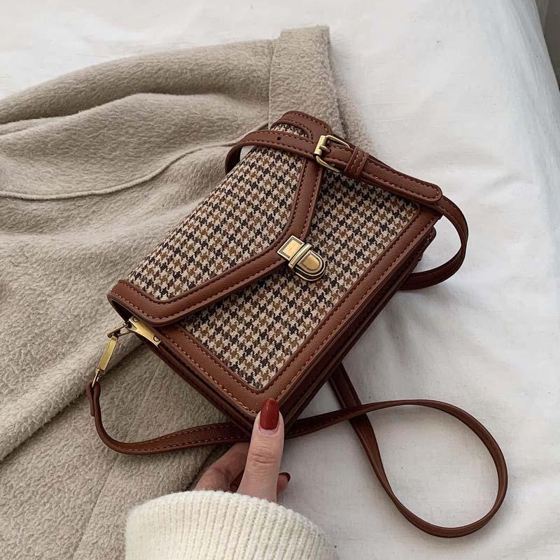 Autumn winter retro plaid PU Leather Crossbody Bags For Women 2020 Shoulder Messenger Bag Female Travel Lock Handbags, Black
Autumn winter retro plaid PU Leather Crossbody Bags For Women 2020 Shoulder Messenger Bag Female Travel Lock Handbags, Black