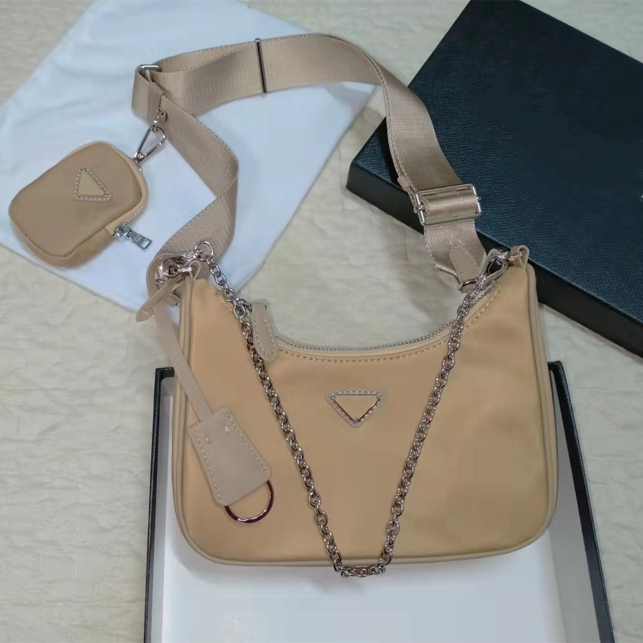 Womens Brand Handbags Shoulder Bags Baguettes Designer Nylon Hobos 2-pic Crossbody Bag Ladys Soft handbag High Quality Triangle Multiple Colors 2 styles, Blue - ( pr*da)
Womens Brand Handbags Shoulder Bags Baguettes Designer Nylon Hobos 2-pic Crossbody Bag Ladys Soft handbag High Quality Triangle Multiple Colors 2 styles, Blue - ( pr*da)