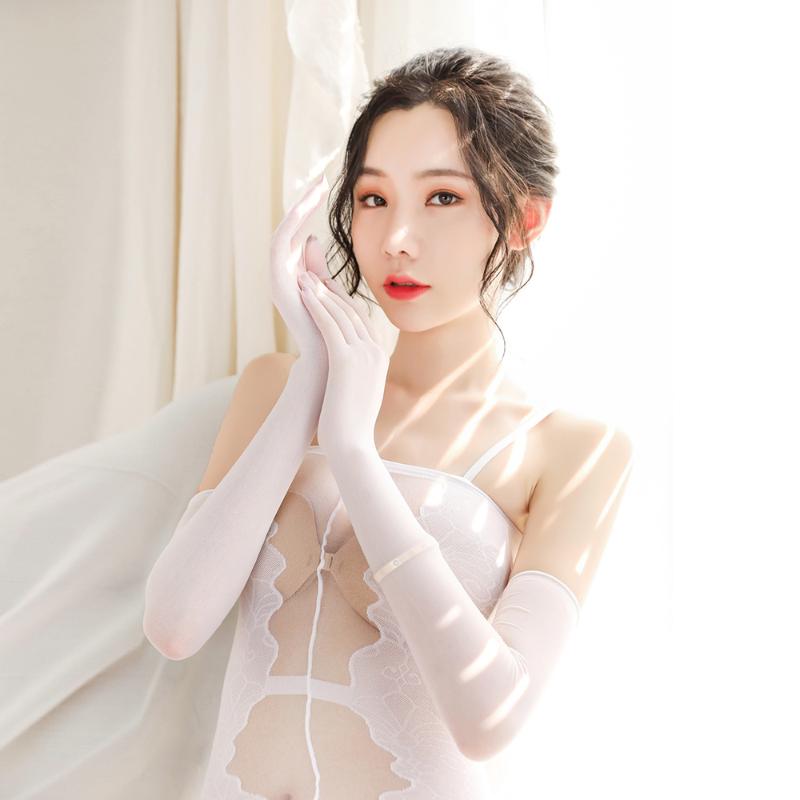 Five Fingers Gloves Fashion Sexy Ultra-thin Sunscreen Long Lace Summer Female Velvet Full Finger Elastic Anti-UV Cycling Driving
Five Fingers Gloves Fashion Sexy Ultra-thin Sunscreen Long Lace Summer Female Velvet Full Finger Elastic Anti-UV Cycling Driving