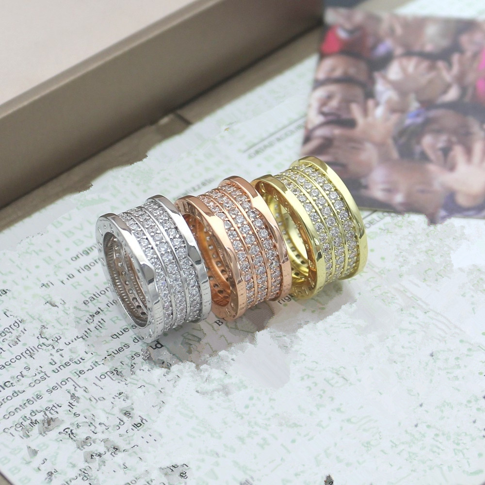 Wholesale High Quality Men Wome Diamond Ring Jewelry Iced Out Shinning Gift Finger Ring Stainless Steel No Fade Gold Rings Designer Spring
Wholesale High Quality Men Wome Diamond Ring Jewelry Iced Out Shinning Gift Finger Ring Stainless Steel No Fade Gold Rings Designer Spring