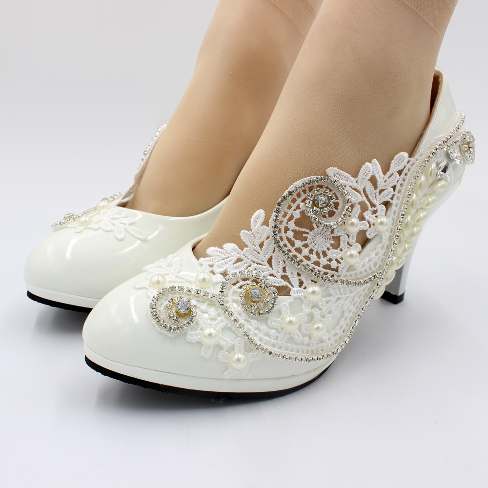 Custom Made Bridal Wedding Shoes Platforms Kitten High Heel Lace Pearls Crystals White Party Shoes for Brides Bridesmaid Roun