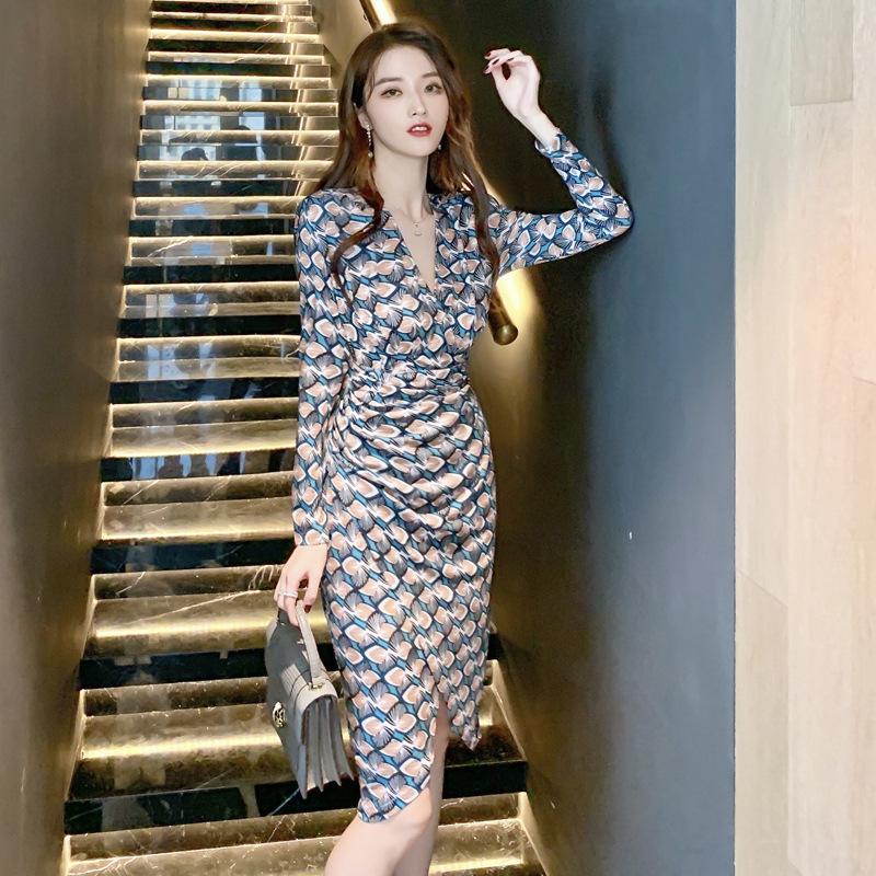 Print Autumn Winter Dresses 2020 Women Casual Long Sleeve Midi Casual Elegant Dresses Ladies Blue Fashion Christmas Dress Women
Print Autumn Winter Dresses 2020 Women Casual Long Sleeve Midi Casual Elegant Dresses Ladies Blue Fashion Christmas Dress Women