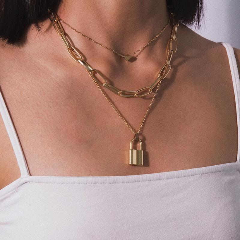 Chokers 2021 Multilayer Chain Gold Choker Necklace For Women Korean Style Heart Lock Pendant Fashion Wedding Jewelry Gift
Chokers 2021 Multilayer Chain Gold Choker Necklace For Women Korean Style Heart Lock Pendant Fashion Wedding Jewelry Gift