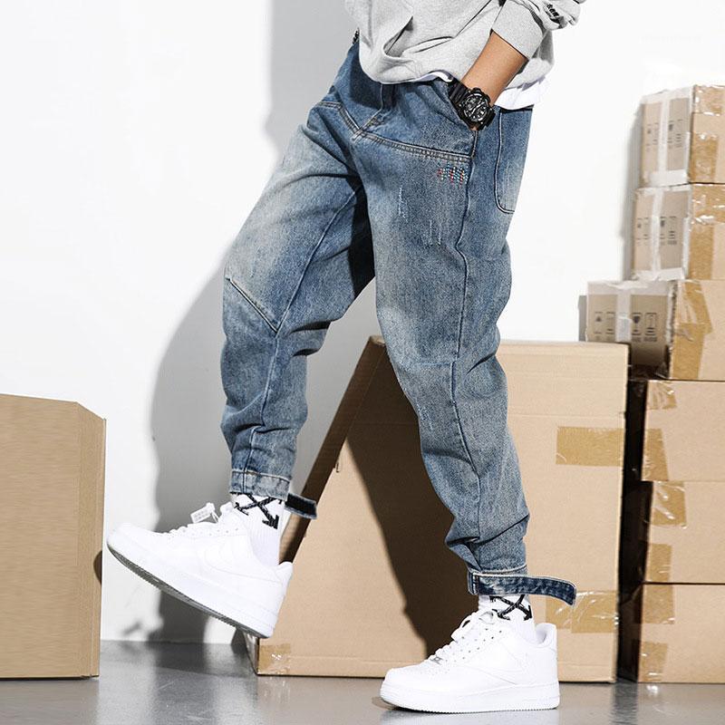 Fashion Streetwear Men Jeans Retro Blue Big Pocket Denim Cargo Pants Spliced Designer Slack Bottom Embroidery Hip Hop Jeans Men1
Fashion Streetwear Men Jeans Retro Blue Big Pocket Denim Cargo Pants Spliced Designer Slack Bottom Embroidery Hip Hop Jeans Men1