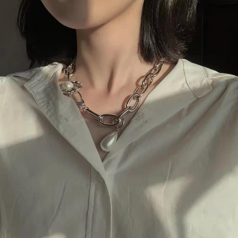 2021 Nieuwe Ontwerp Parel Ketting Zilver Kleur Metal Dikke Ketting Hyperbole Sleutelbeen Voor Vrouwelijke Punk Partij Si
2021 Nieuwe Ontwerp Parel Ketting Zilver Kleur Metal Dikke Ketting Hyperbole Sleutelbeen Voor Vrouwelijke Punk Partij Si