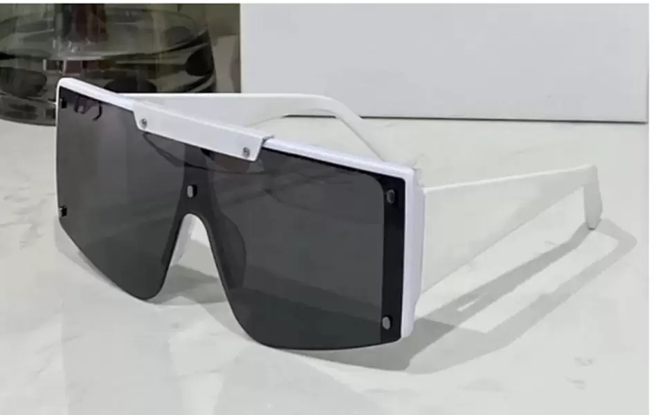 5188 design sunglasses For women Populars Fashion sun glasses UV protection big connection lens Frameless Top Quality Come With Package
5188 design sunglasses For women Populars Fashion sun glasses UV protection big connection lens Frameless Top Quality Come With Package
