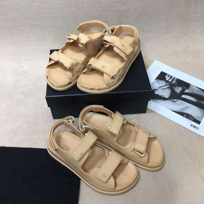 Summer 2021 Velcro Beach Sandals for Women Flat Casual web celebrity Roman Thick-soled Peep-toe Sandal Trend, Green
Summer 2021 Velcro Beach Sandals for Women Flat Casual web celebrity Roman Thick-soled Peep-toe Sandal Trend, Green