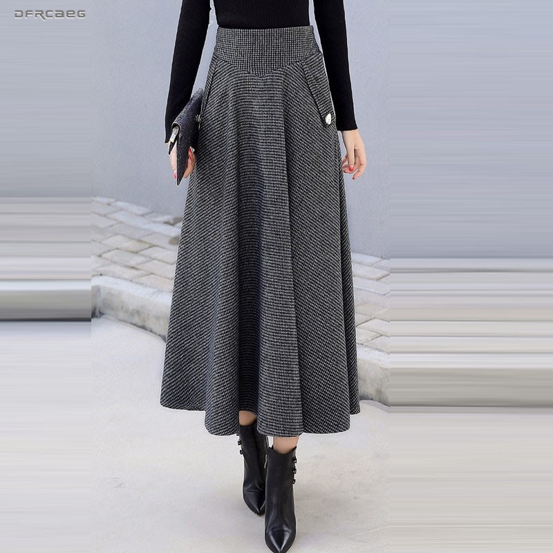 High Waist Retro Plaid Woolen Women Skirts Winter Fashion Warm Winter Office Wool Pleated Maxi Skirt Femme Saia Longa Y200326, Black white plaid
High Waist Retro Plaid Woolen Women Skirts Winter Fashion Warm Winter Office Wool Pleated Maxi Skirt Femme Saia Longa Y200326, Black white plaid