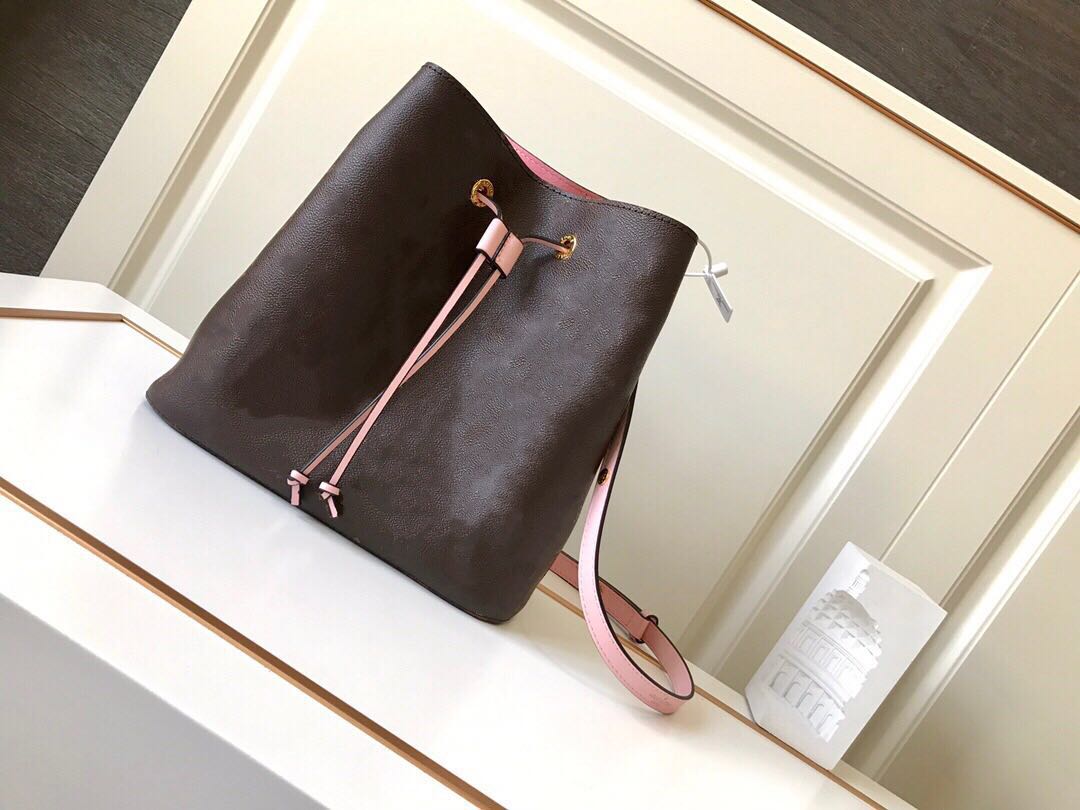 Classic Women Luxury Genuine Leather Handbag Brand Designer Handbag Calf Single Shoulder Diagonal NÉONOÉ Handbag M44020 M44022 M43569 M44021, Brown flower with red rope
Classic Women Luxury Genuine Leather Handbag Brand Designer Handbag Calf Single Shoulder Diagonal NÉONOÉ Handbag M44020 M44022 M43569 M44021, Brown flower with red rope