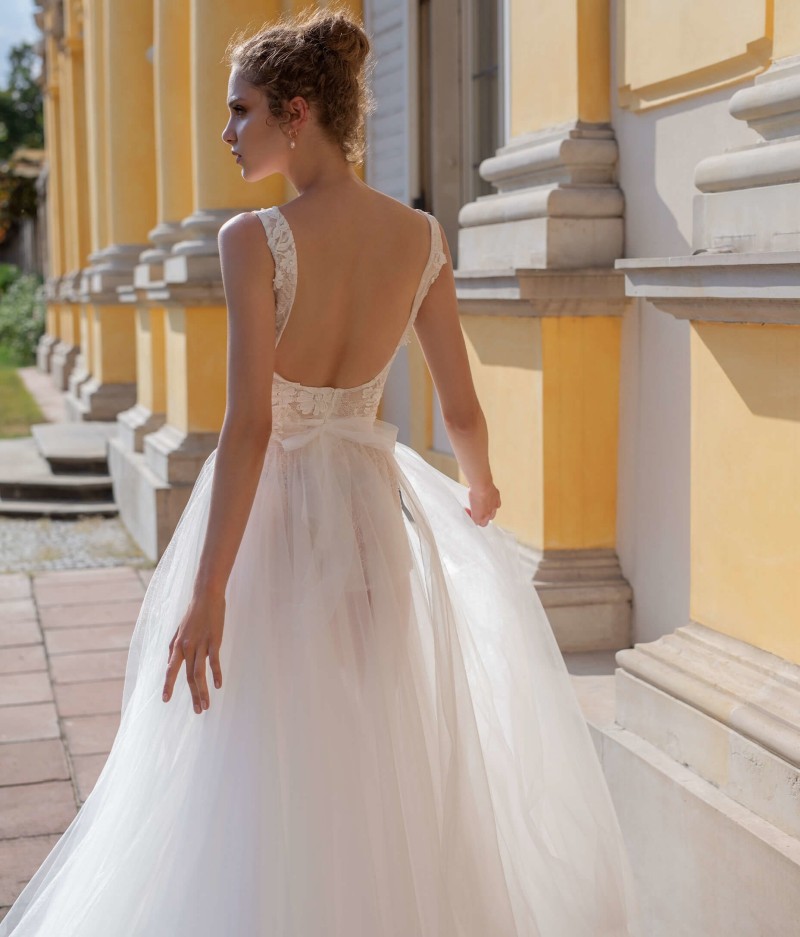 Lace Stylish Backless Wedding Dresses Bateau Neck A E Appliqued Side Split Bridal Gowns Tulle Sweep Train Robe De Mari E