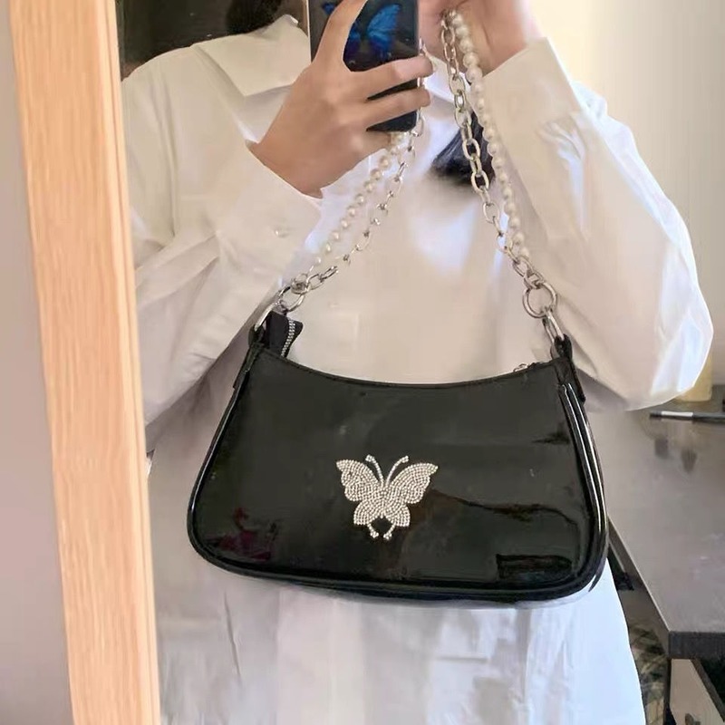 Fashion Design Women Butterfly Armpit Bag Patent Leather Beaded Chain Ladies Shoulder Bags Vintage Female Dark Baguette Handbags Q1129, Black
Fashion Design Women Butterfly Armpit Bag Patent Leather Beaded Chain Ladies Shoulder Bags Vintage Female Dark Baguette Handbags Q1129, Black