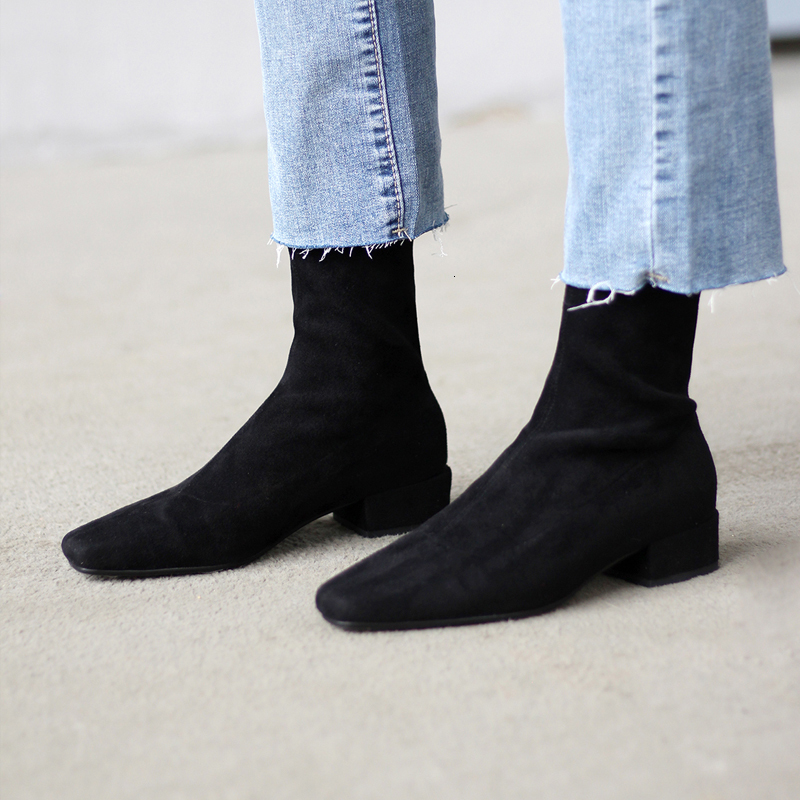 2021 Hot Female Boots British Style Domestic European and Sheepskin Palm + Pigskin Lining 74LM, Black
2021 Hot Female Boots British Style Domestic European and Sheepskin Palm + Pigskin Lining 74LM, Black