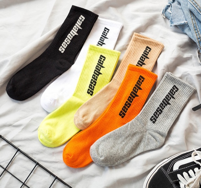 Mens Womens Skateboard Streetwear Stockings Over Ankle Socks Hip Hop Letter Print Socks 2021, Black
Mens Womens Skateboard Streetwear Stockings Over Ankle Socks Hip Hop Letter Print Socks 2021, Black