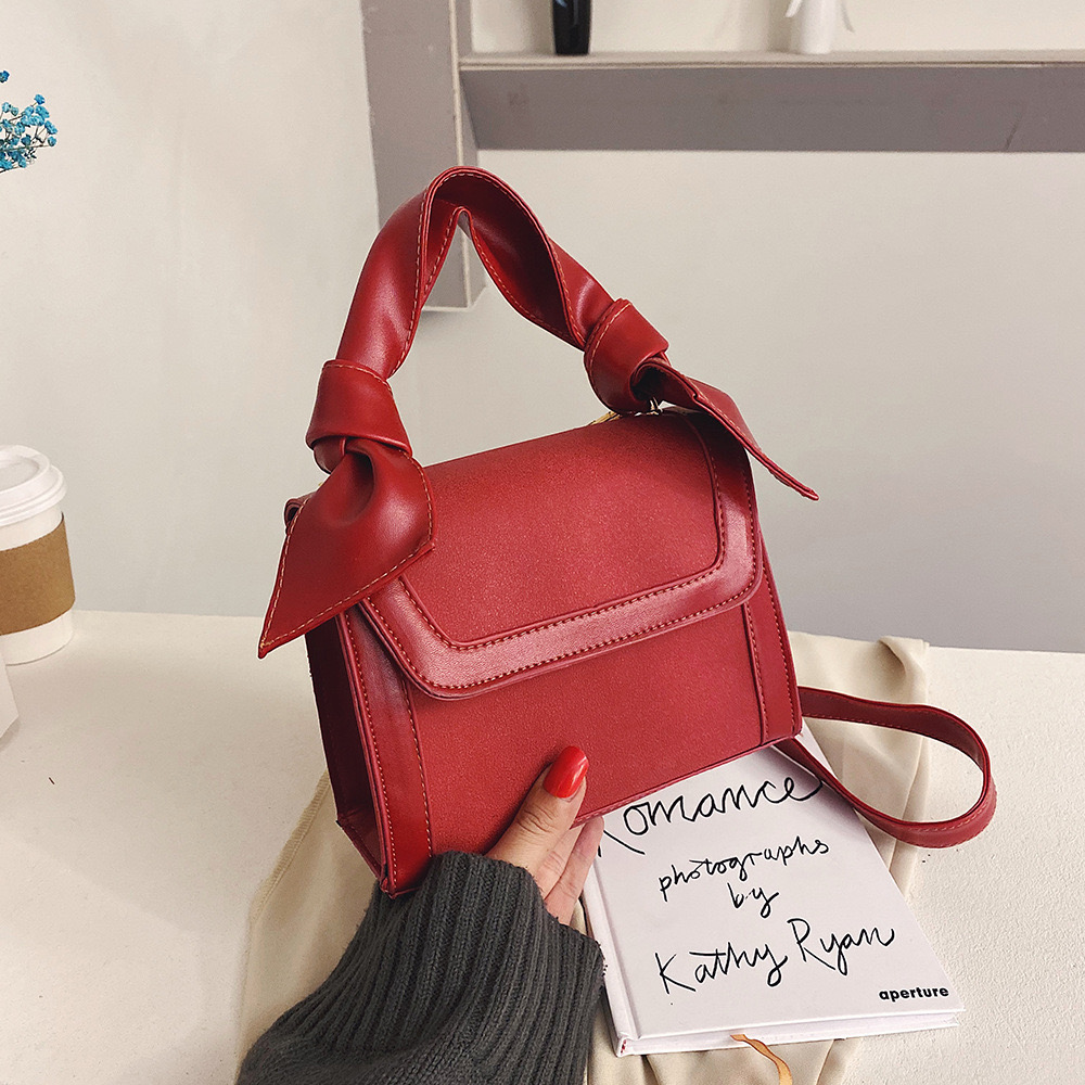 PB0006 Fashion Trend Messenger Bag Portable PU Leather Small Square Crossbody Bags Single Shoulder Bag for Women, As pic
PB0006 Fashion Trend Messenger Bag Portable PU Leather Small Square Crossbody Bags Single Shoulder Bag for Women, As pic