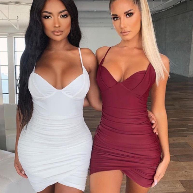 Women' Sexy Bodycon Dress Low V Neck Spaghetti Strap Sleeveless Ruched Summer Mini Dress for Casual Gatherings Formal Party, Black
Women' Sexy Bodycon Dress Low V Neck Spaghetti Strap Sleeveless Ruched Summer Mini Dress for Casual Gatherings Formal Party, Black