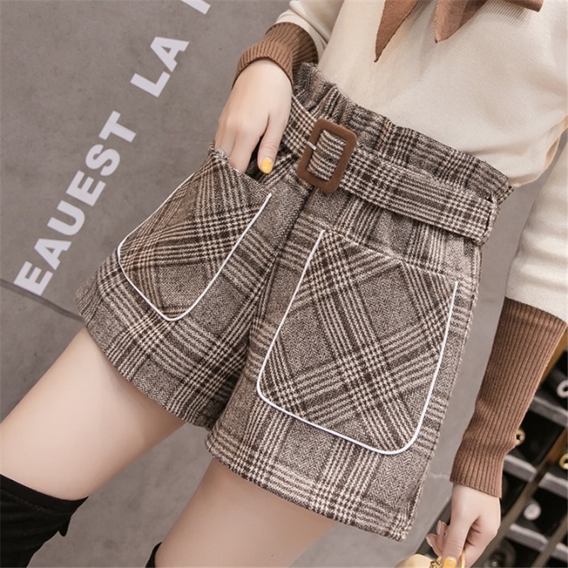 Plaid Woolen Shorts Women Autumn Winter High Waist Loose Wide Leg Belted Short Pants Office Work Boots Shorts Plus Size Y200403, Gray
Plaid Woolen Shorts Women Autumn Winter High Waist Loose Wide Leg Belted Short Pants Office Work Boots Shorts Plus Size Y200403, Gray