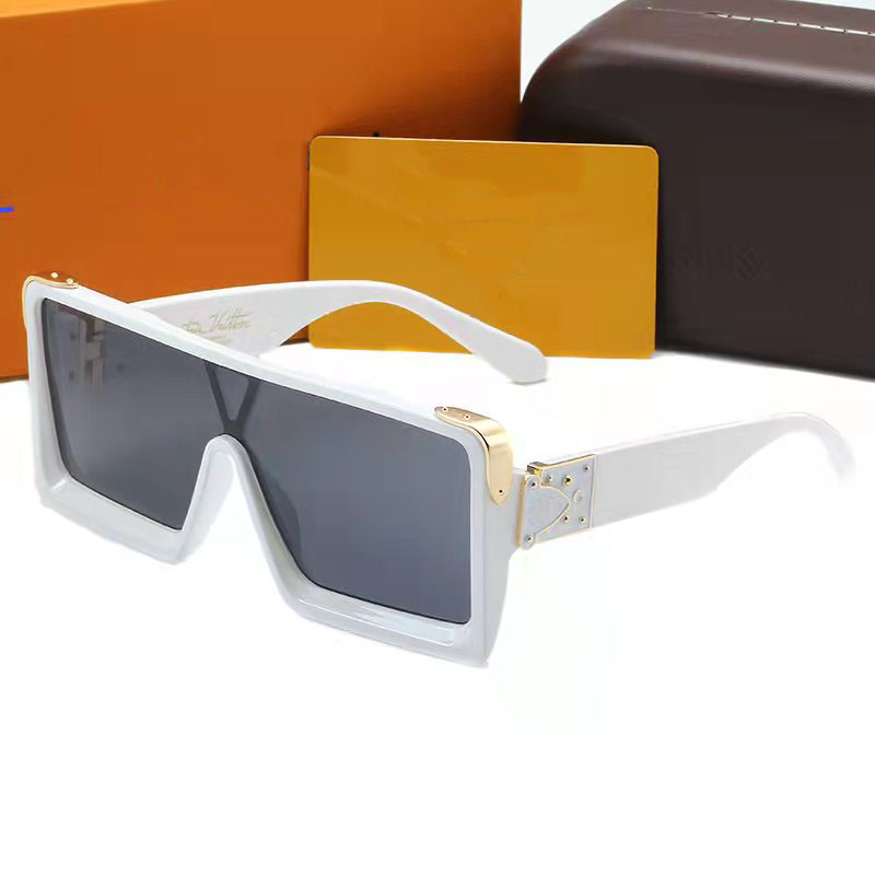 TOP Luxury MILLIONAIRE Sunglasses Full Frame Vintage Sun eyeglasses Polarized Men For Shiny Gold Sell Hot Women Designer Sunglasse With original box
TOP Luxury MILLIONAIRE Sunglasses Full Frame Vintage Sun eyeglasses Polarized Men For Shiny Gold Sell Hot Women Designer Sunglasse With original box