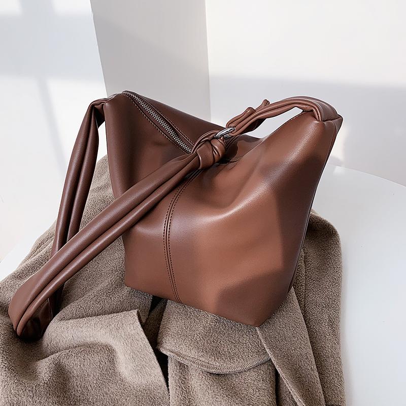 PU Leather Small Bucket Crossbody Handbags Beautiful Women 2021 Bags for Black Female Fashion Casual Shoulder
PU Leather Small Bucket Crossbody Handbags Beautiful Women 2021 Bags for Black Female Fashion Casual Shoulder