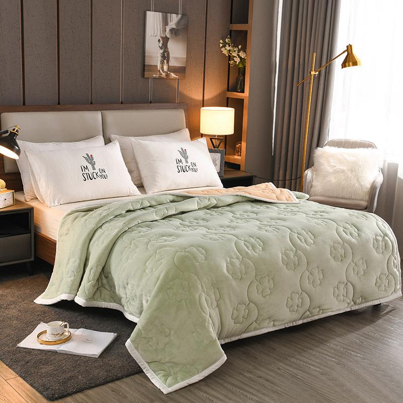 Four-leaf clover blanket three-layer thickened autumn and winter warm quilt, high-end gift flannel coral blanket
Four-leaf clover blanket three-layer thickened autumn and winter warm quilt, high-end gift flannel coral blanket