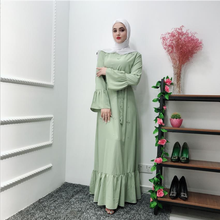 Handmade beading diamond Vestes peignoir syari Dubai Feminine fashion whole body ruffles Abaya Muslim Dressed in belt, Only the green scarf 
Handmade beading diamond Vestes peignoir syari Dubai Feminine fashion whole body ruffles Abaya Muslim Dressed in belt, Only the green scarf