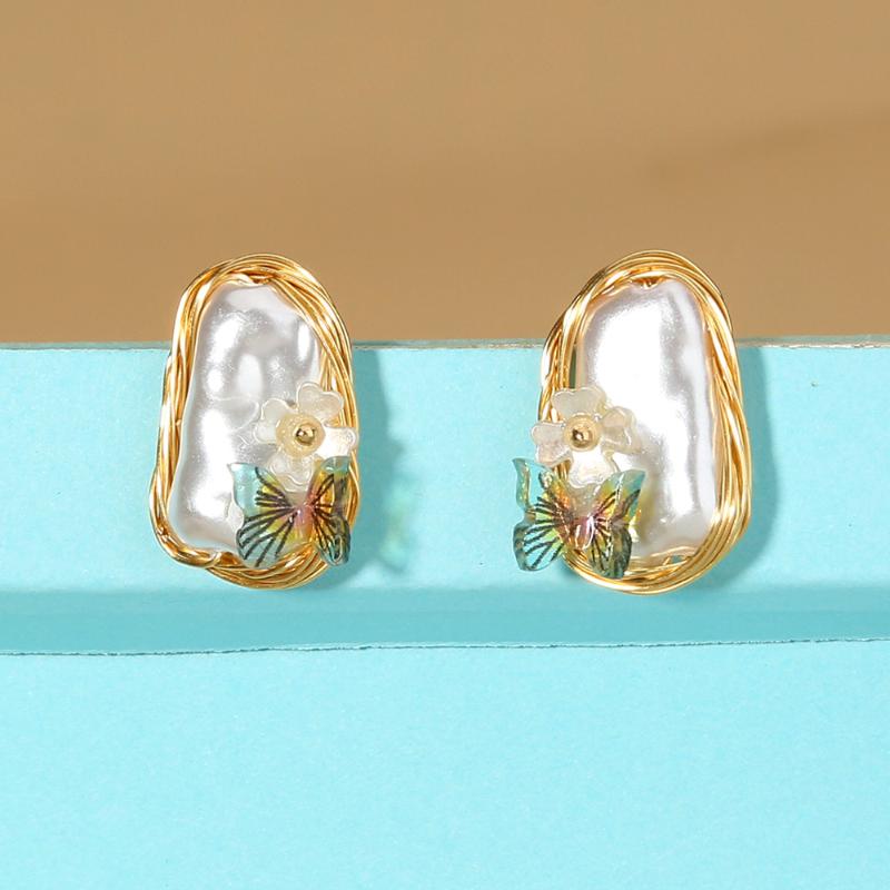 2020 New Retro Elegant Baroque Pearl Weave Copper Wire Flowers Zircon Butterfly Earrings for Women Party Jewelry Gift
2020 New Retro Elegant Baroque Pearl Weave Copper Wire Flowers Zircon Butterfly Earrings for Women Party Jewelry Gift